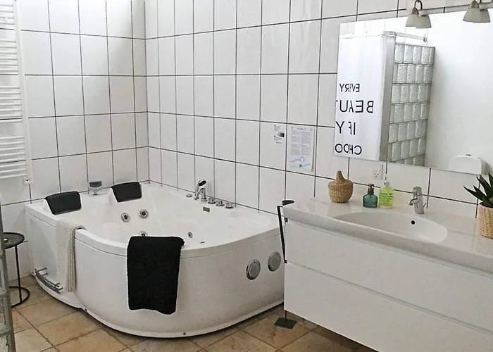 Exclusive Retreat With - By Traum Holiday home